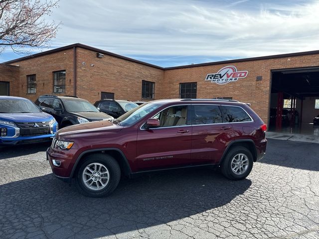 2019 Jeep Grand Cherokee Laredo E 4x2 - 22942798 - 1