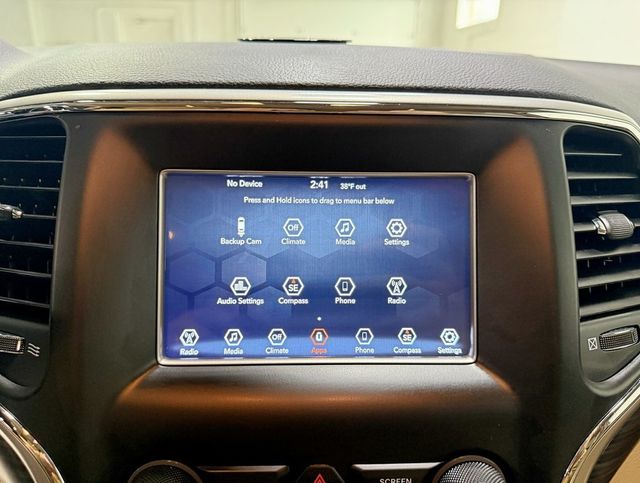 2019 Jeep Grand Cherokee Laredo E 4x2 - 22942798 - 19