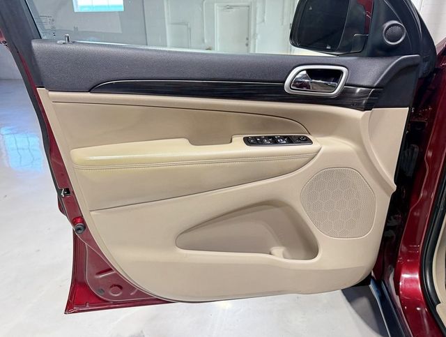 2019 Jeep Grand Cherokee Laredo E 4x2 - 22942798 - 30