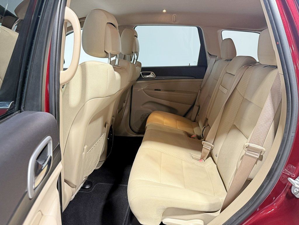 2019 Jeep Grand Cherokee Laredo E 4x2 - 22942798 - 32