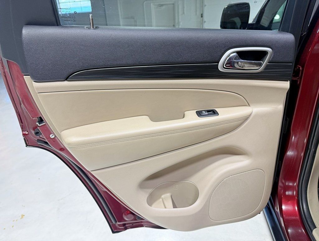 2019 Jeep Grand Cherokee Laredo E 4x2 - 22942798 - 35