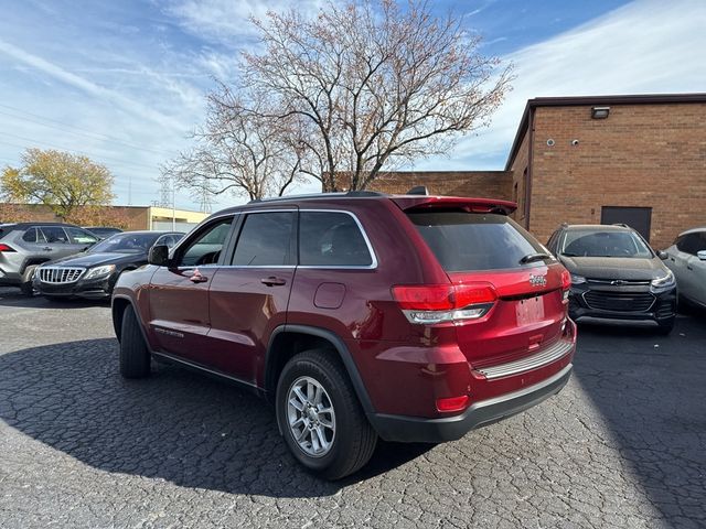 2019 Jeep Grand Cherokee Laredo E 4x2 - 22942798 - 3