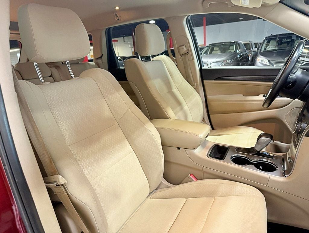 2019 Jeep Grand Cherokee Laredo E 4x2 - 22942798 - 44