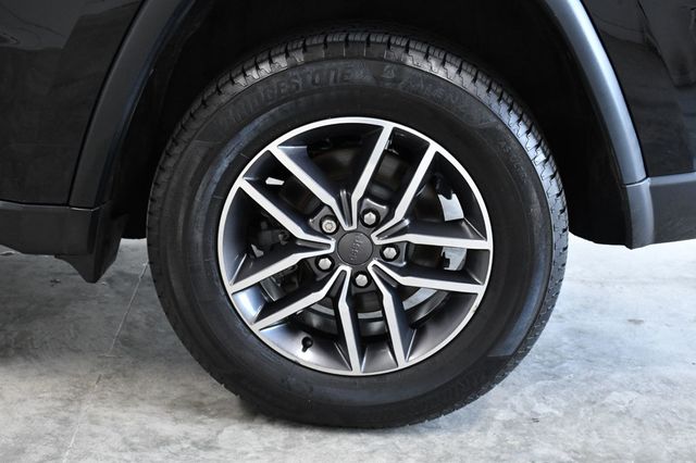 2019 Jeep Grand Cherokee Laredo E 4x2 - 22958155 - 11