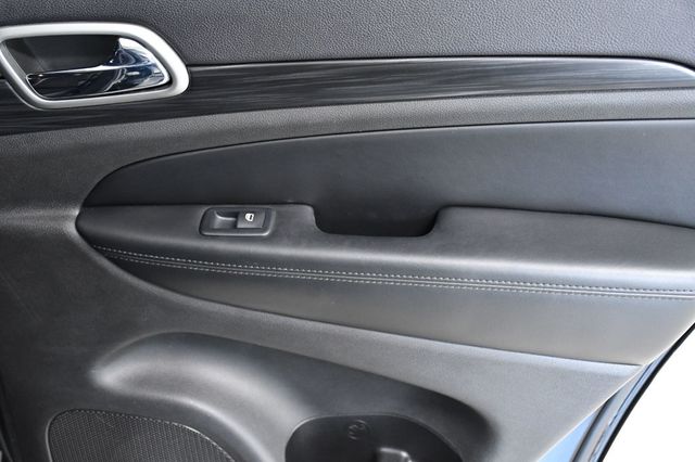 2019 Jeep Grand Cherokee Laredo E 4x2 - 22958155 - 14