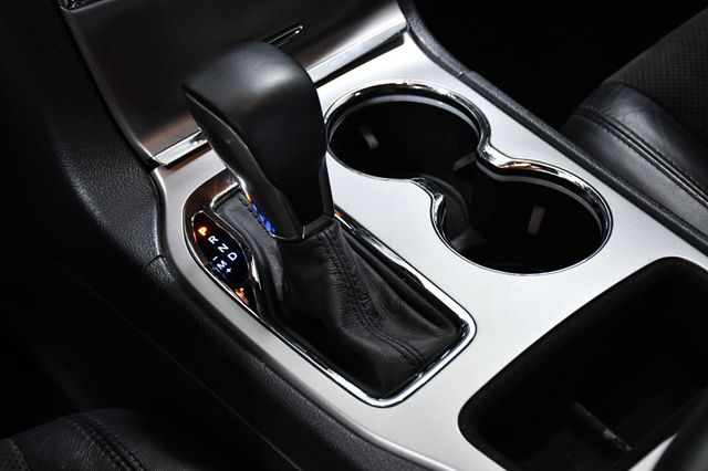 2019 Jeep Grand Cherokee Laredo E 4x2 - 22958155 - 24