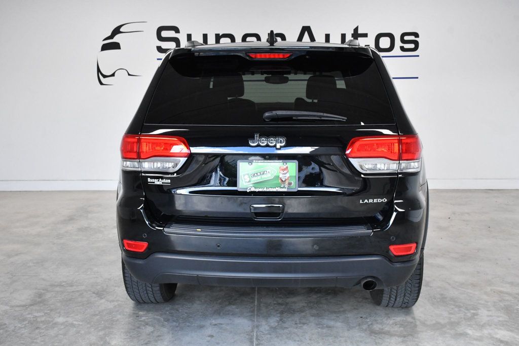2019 Jeep Grand Cherokee Laredo E 4x2 - 22958155 - 4