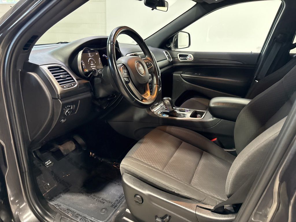 2019 Jeep Grand Cherokee Laredo E 4x4 - 23021286 - 17