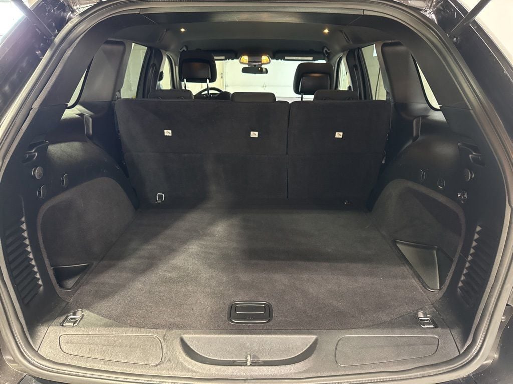 2019 Jeep Grand Cherokee Laredo E 4x4 - 23021286 - 24