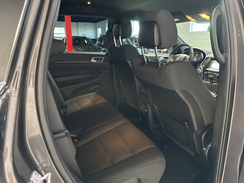 2019 Jeep Grand Cherokee Laredo E 4x4 - 23021286 - 26