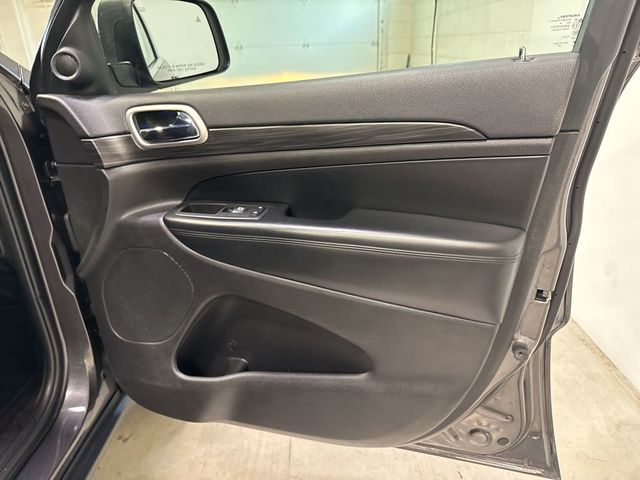 2019 Jeep Grand Cherokee Laredo E 4x4 - 23021286 - 32