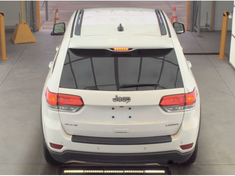 2019 Jeep Grand Cherokee Laredo E photo 5