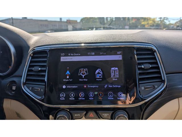 2019 Jeep Grand Cherokee Laredo E 4x4 - 22930022 - 25