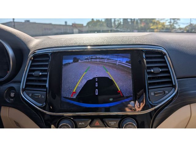 2019 Jeep Grand Cherokee Laredo E 4x4 - 22930022 - 29