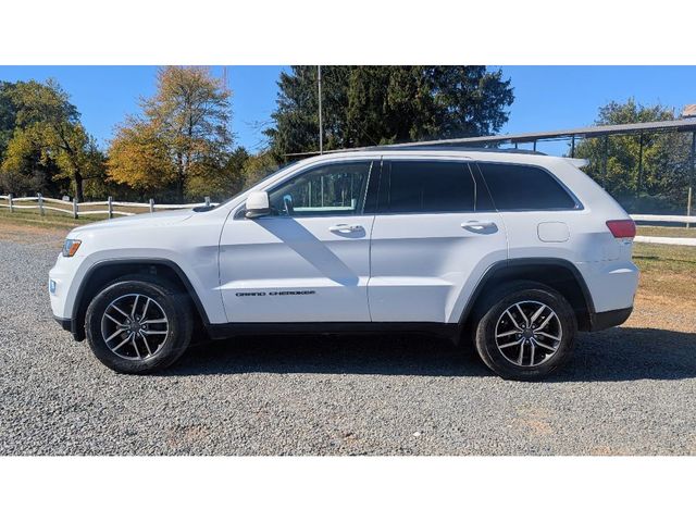2019 Jeep Grand Cherokee Laredo E 4x4 - 22930022 - 3