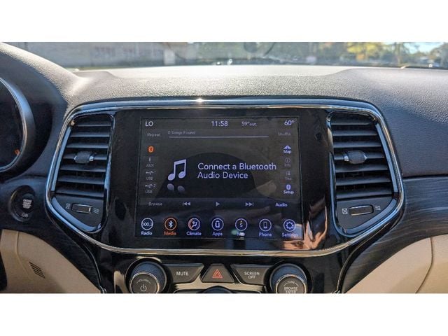 2019 Jeep Grand Cherokee Laredo E 4x4 - 22988658 - 21