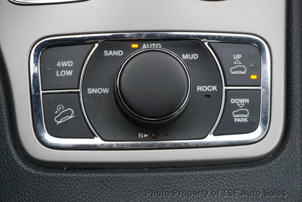 2019 Jeep Grand Cherokee Overland 4x4 NAVI CARPLAY REAR CAMERA PANO ROOF HOT&COOLED SEATS - 22994347 - 32