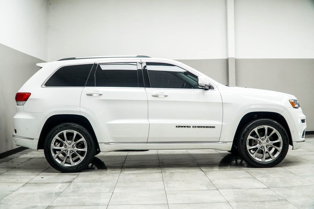 2019 Jeep Grand Cherokee Summit photo 3