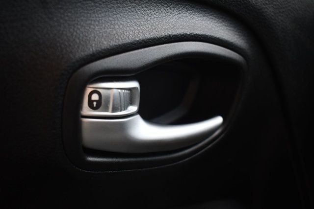 2019 Jeep Renegade Altitude 4x4 - 23066386 - 13