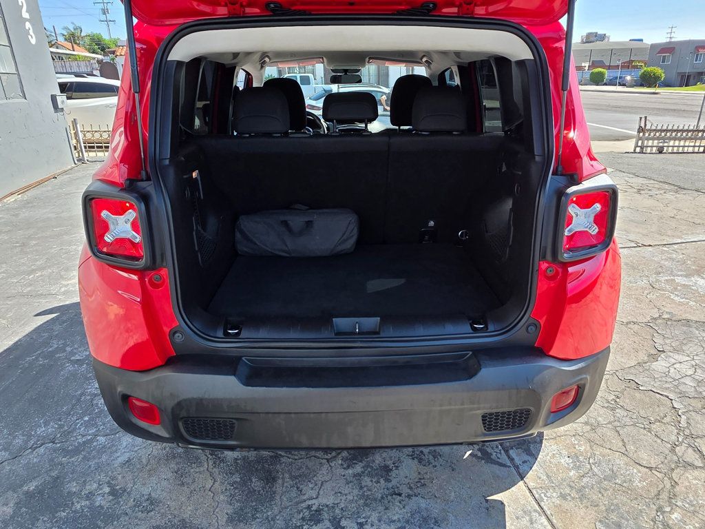 2019 Jeep Renegade Altitude FWD - 22921439 - 17