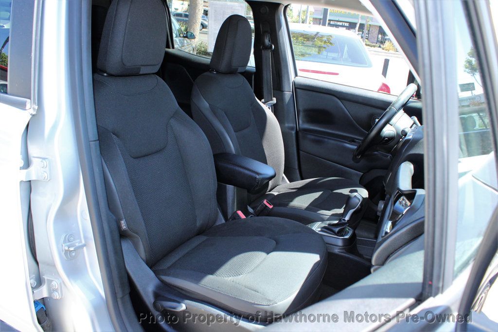 2019 Jeep Renegade Altitude FWD - 23066691 - 10