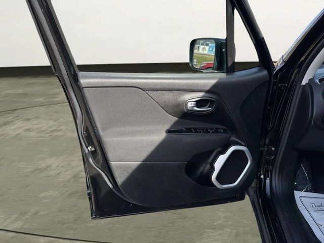 2019 Jeep Renegade Latitude 4x4 - 23000005 - 9