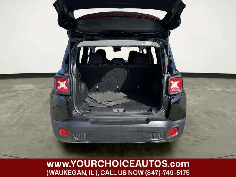 2019 Jeep Renegade Latitude 4x4 - 23000005 - 12