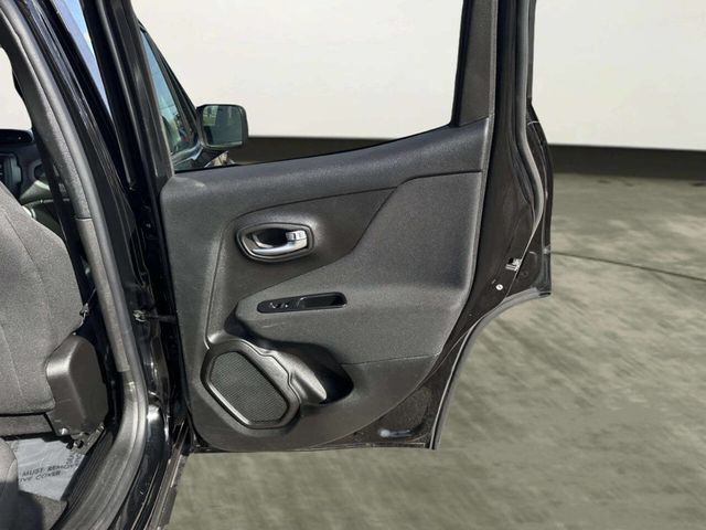 2019 Jeep Renegade Latitude 4x4 - 23000005 - 15