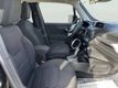 2019 Jeep Renegade Latitude 4x4 - 23000005 - 19