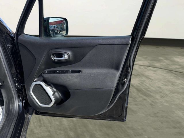 2019 Jeep Renegade Latitude 4x4 - 23000005 - 20