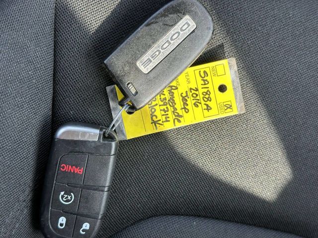 2019 Jeep Renegade Latitude 4x4 - 23000005 - 31