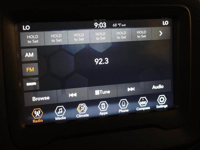 2019 Jeep Renegade Latitude 4x4 - 23086920 - 37