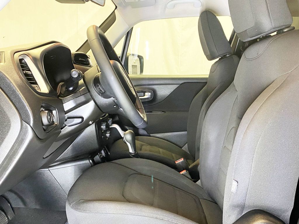2019 Jeep Renegade Latitude photo 9
