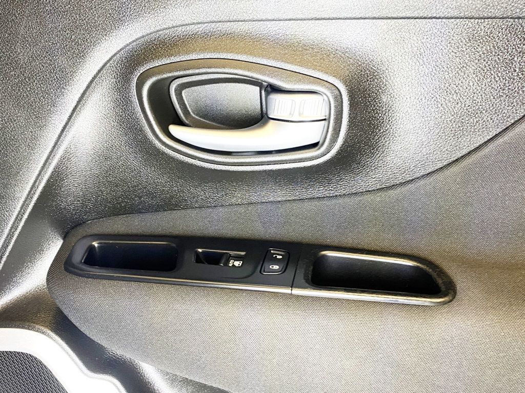 2019 Jeep Renegade Latitude photo 26