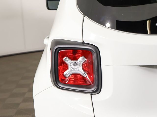 2019 Jeep Renegade Latitude FWD - 23003020 - 11