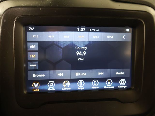 2019 Jeep Renegade Latitude FWD - 23003020 - 40