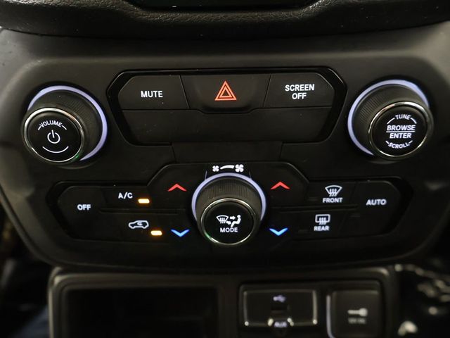 2019 Jeep Renegade Latitude FWD - 23003020 - 41