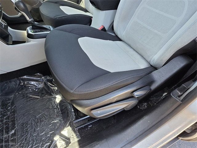 2019 Jeep Renegade Latitude FWD - 22791367 - 17