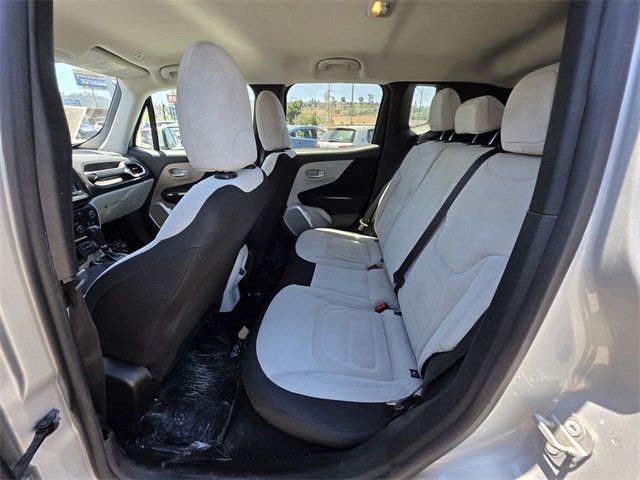 2019 Jeep Renegade Latitude FWD - 22791367 - 18