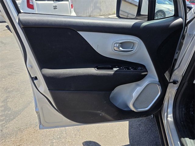 2019 Jeep Renegade Latitude FWD - 22791367 - 21