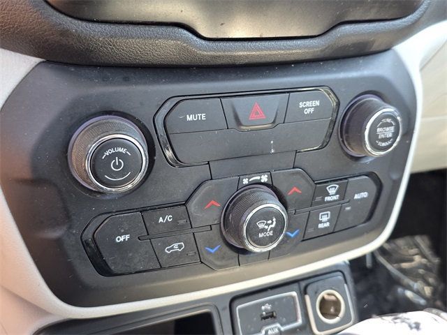 2019 Jeep Renegade Latitude FWD - 22791367 - 27