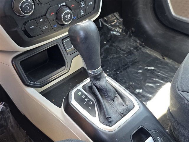 2019 Jeep Renegade Latitude FWD - 22791367 - 28