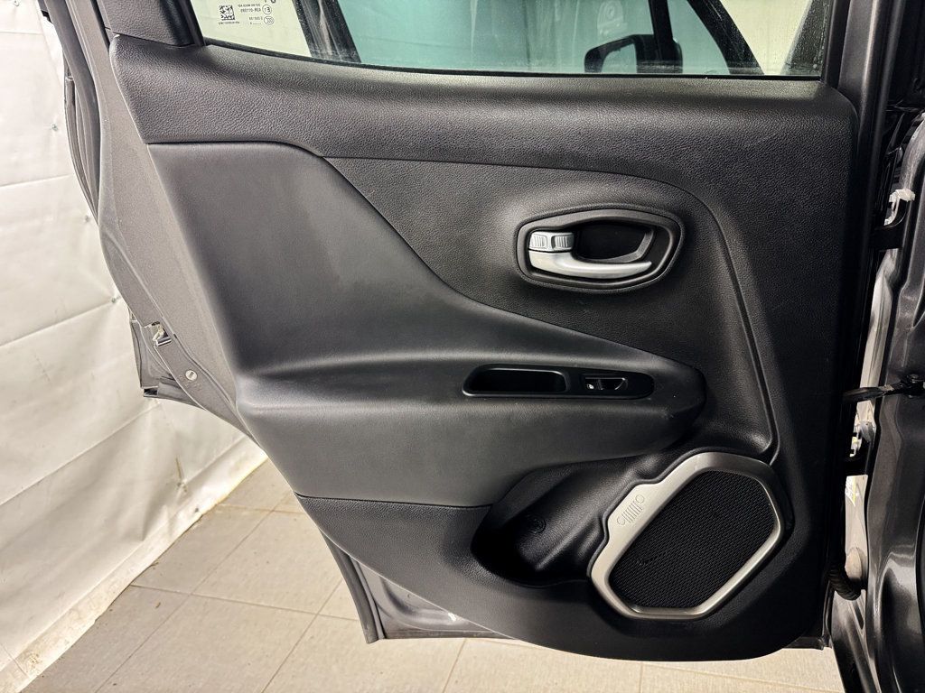 2019 Jeep Renegade LIMITED - 22995908 - 15