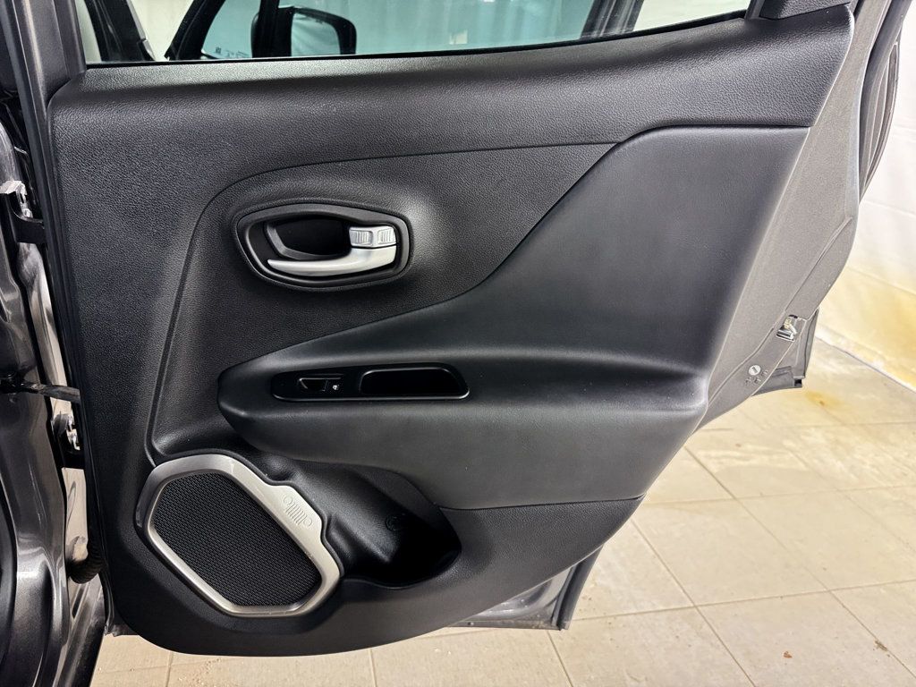 2019 Jeep Renegade LIMITED - 22995908 - 16