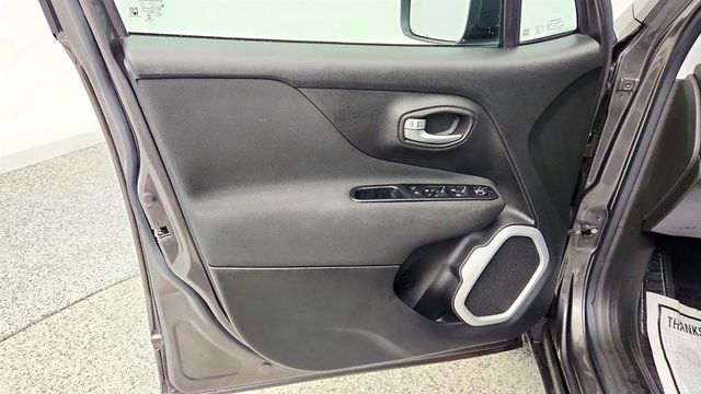 2019 Jeep Renegade Upland 4x4 - 23074945 - 9