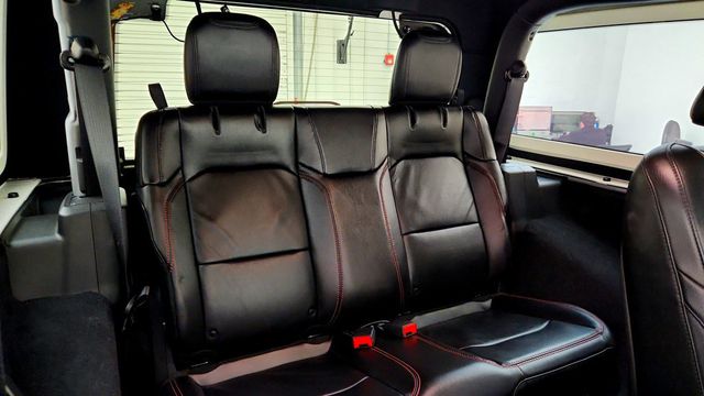 2019 Jeep Wrangler Rubicon 4x4 w/ Alpine Audio, Steel Bumpers & Leather - 23098634 - 22