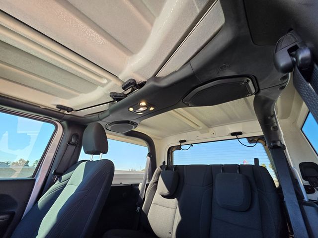 2019 Jeep Wrangler Sport S 4x4 - 22957137 - 17