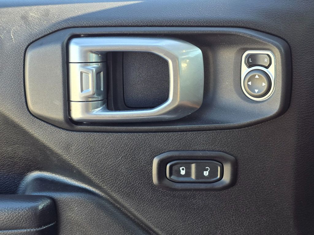 2019 Jeep Wrangler Sport S 4x4 - 22957137 - 20