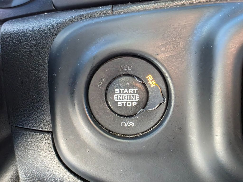 2019 Jeep Wrangler Sport S 4x4 - 22957137 - 24