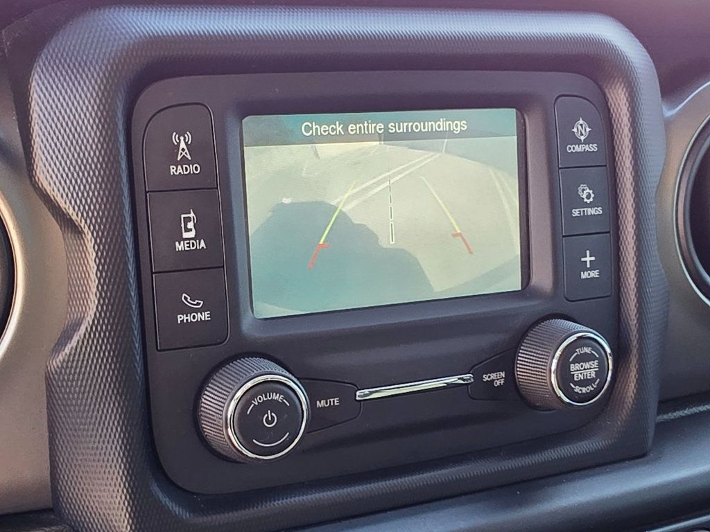 2019 Jeep Wrangler Sport S 4x4 - 22957137 - 26